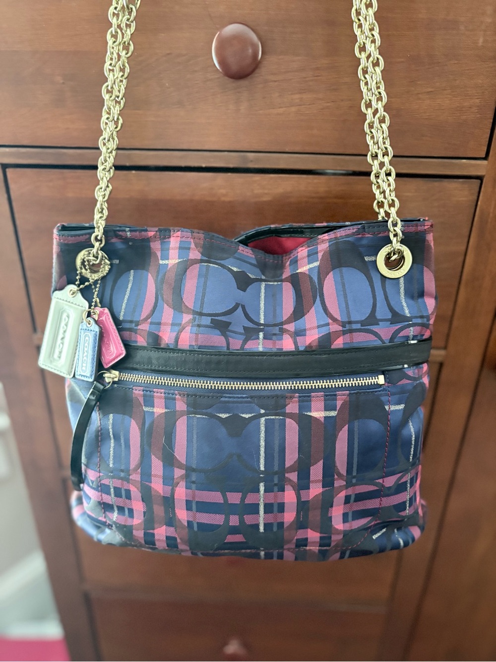 Coach Poppy Tartan Plaid Signature 
Chain Tote - Navy Pink